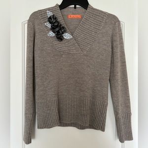 Gray sweater with flower detail women’s